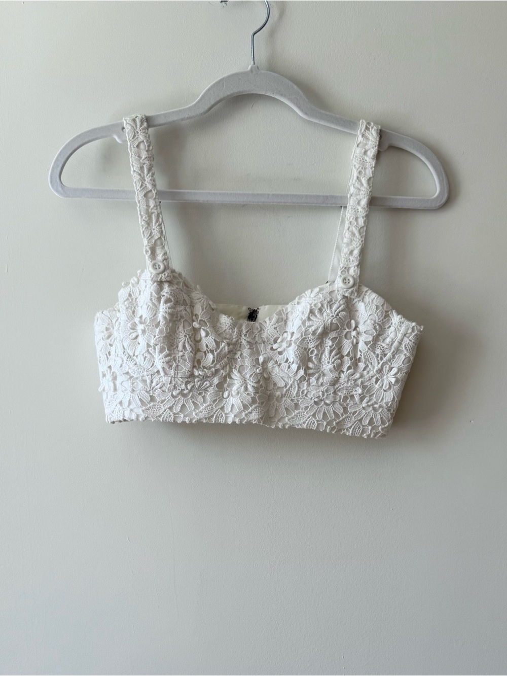 Alice + Olivia White Lace Bralette Top Size 6 Underwire Support Chic